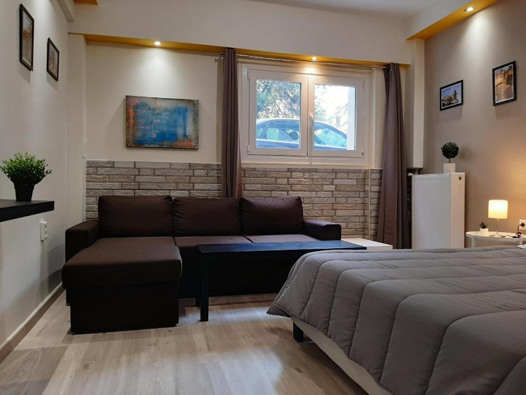 Byronico Acropolis * אתונה